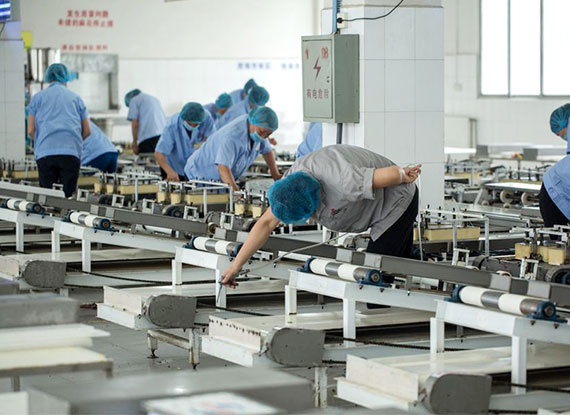 用技術贏得市場、以服務贏得客戶、用誠信贏得口碑